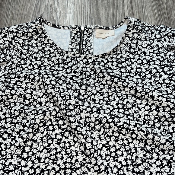 Floral blouse - Picture 3 of 7